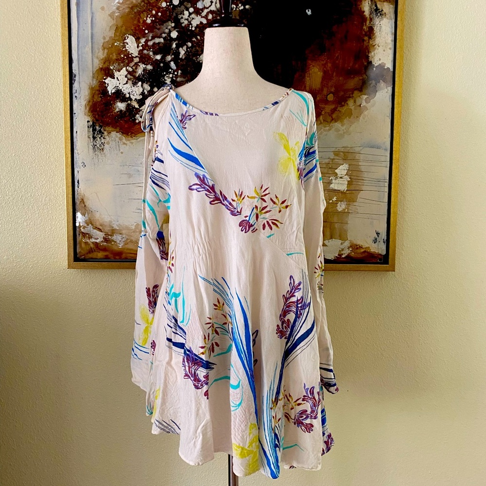 Free People open shoulder tie top size XS TP excellent condition